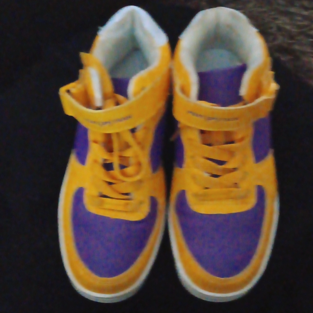 Phat Pharm men's size5 women's 7